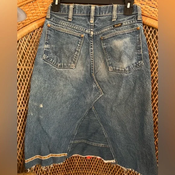 Vintage Wrangler Patchwork Jean skirt with Multicolor Accents - Picture 3 of 6